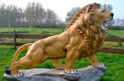 B-10203099 Løve-på-stein-karusell-mobi_1.jpg